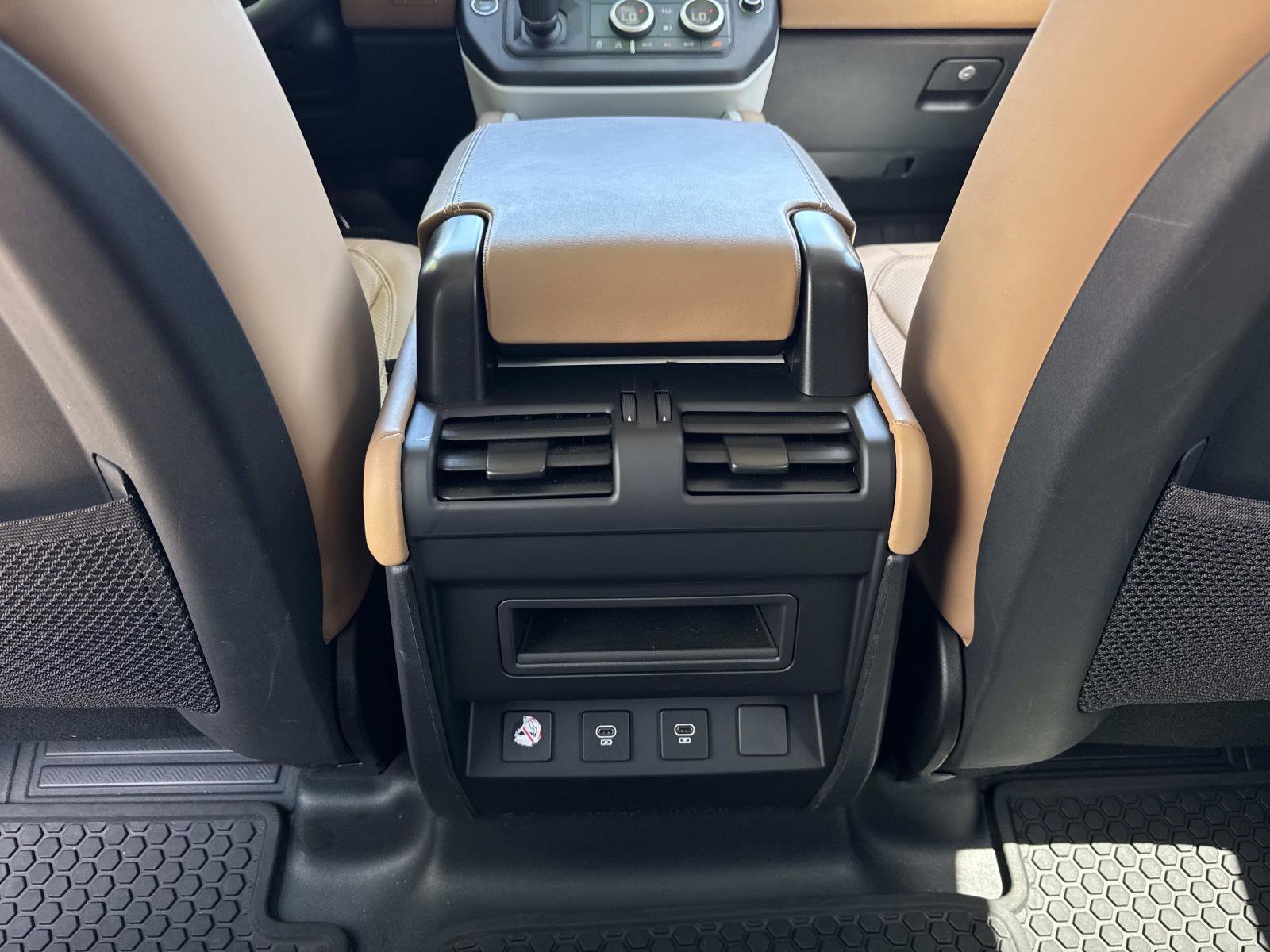 Certified 2025 Land Rover Defender 110 S AWD/4WD image 16