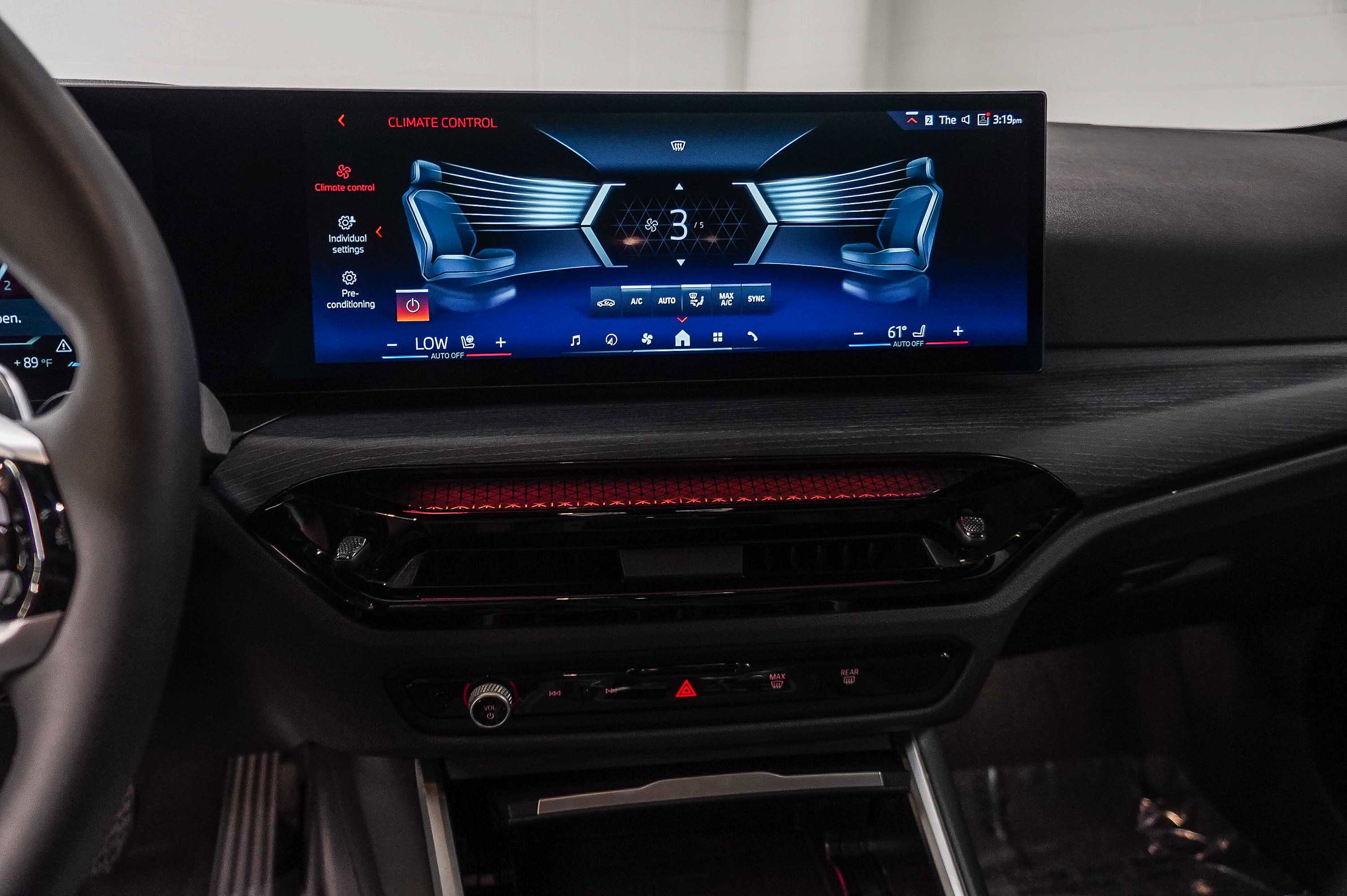 Used 2025 BMW 430i Coupe w/ Convenience Package image 13