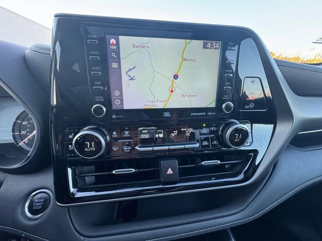 Used 2021 Toyota Highlander Limited image 12
