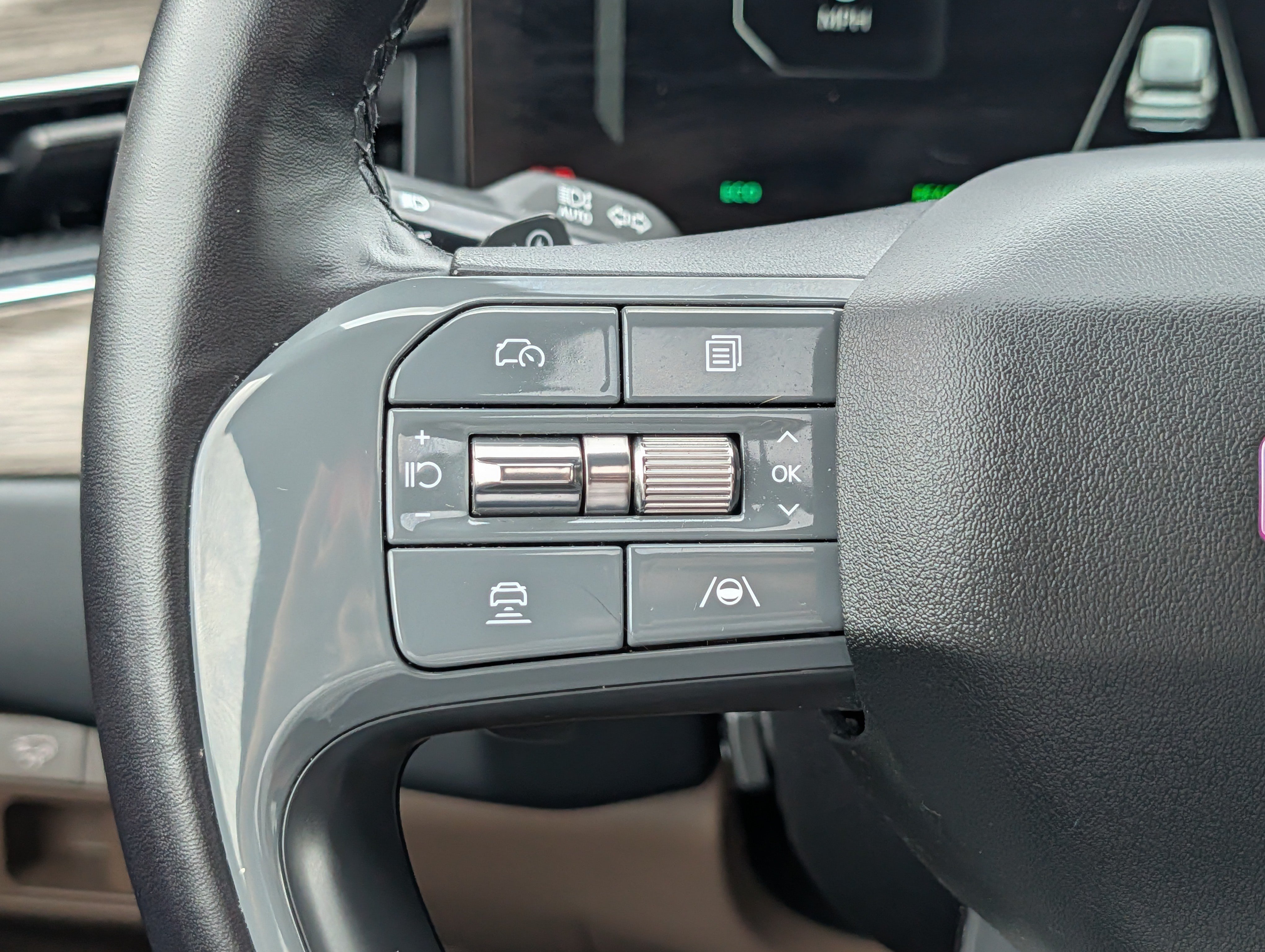 Certified 2024 Kia EV9 Land AWD/4WD image 31