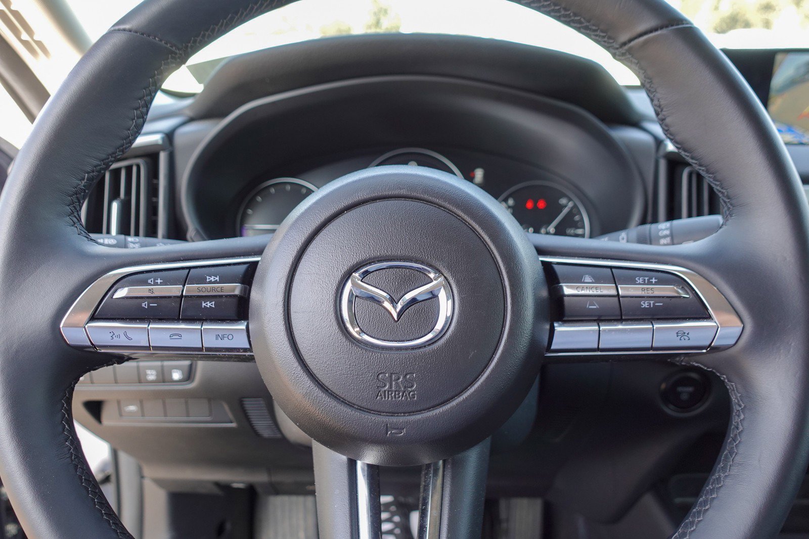 Certified 2025 MAZDA CX-50 2.5 Hybrid w/ Preferred Pkg image 14