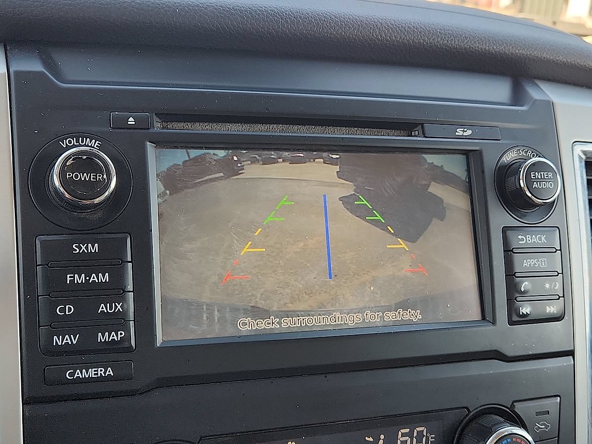 Used 2017 Nissan Titan SV AWD/4WD image 9