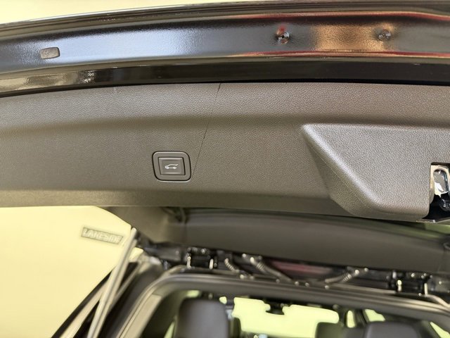 New 2026 Chevrolet Tahoe Premier image 13