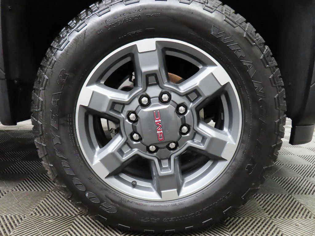 Used 2025 GMC Sierra 2500 SLE image 8