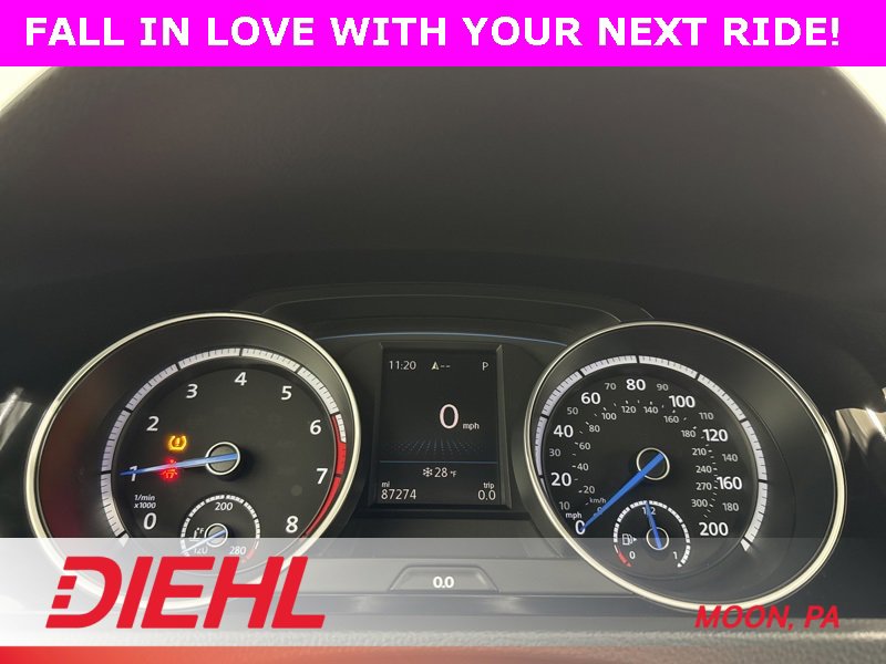 Used 2017 Volkswagen Golf R 4-Door image 28