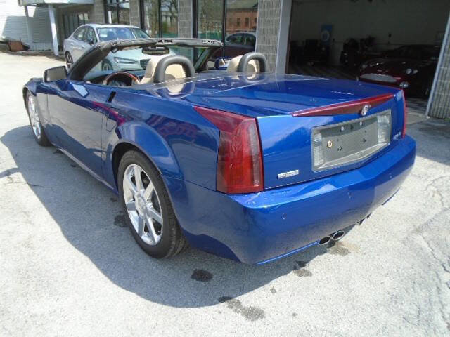Used 2007 Cadillac XLR RWD image 6