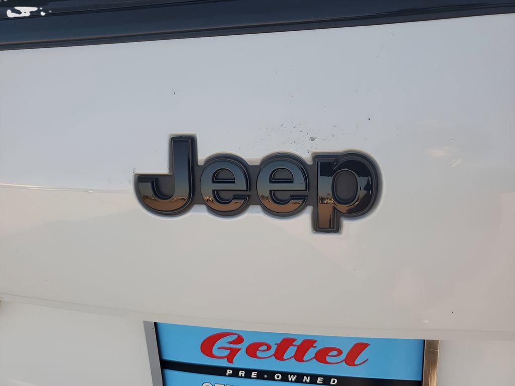 Used 2025 Jeep Grand Cherokee L Laredo image 39