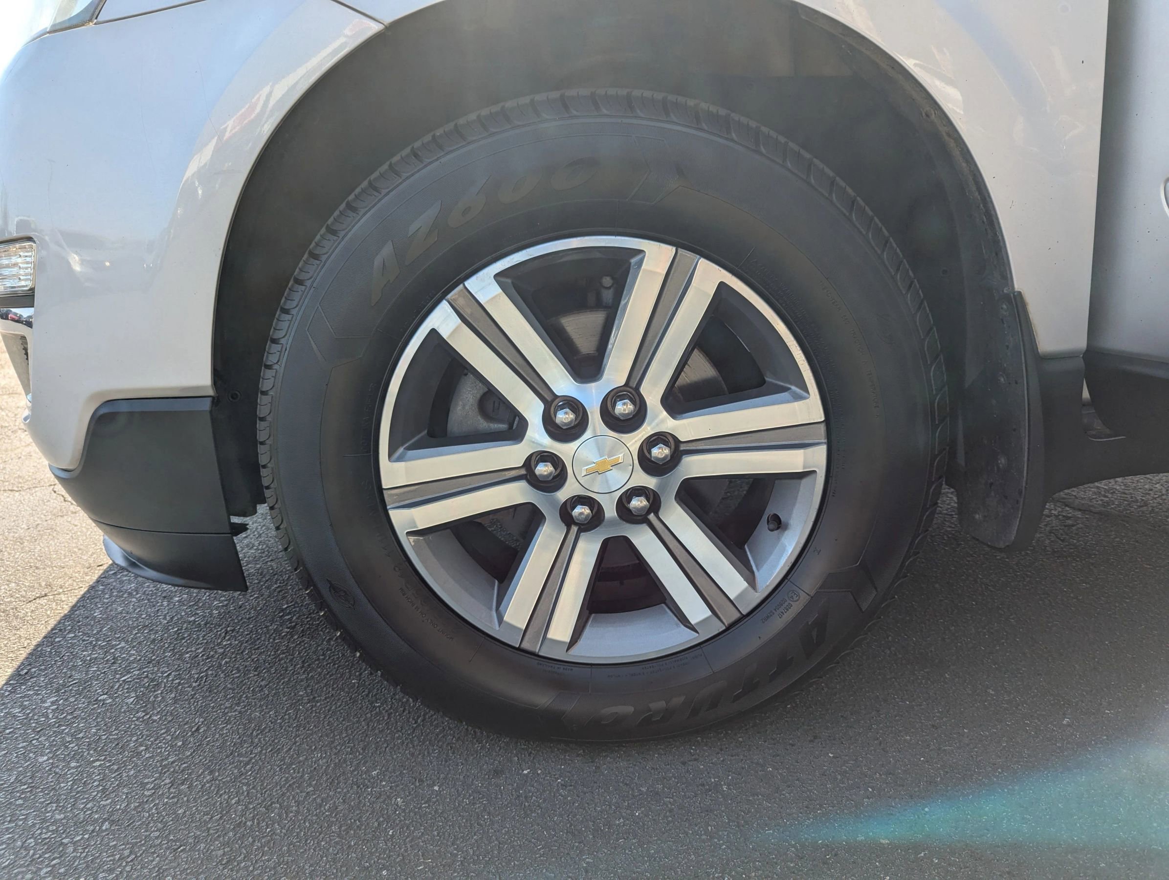 Used 2017 Chevrolet Traverse LT image 25