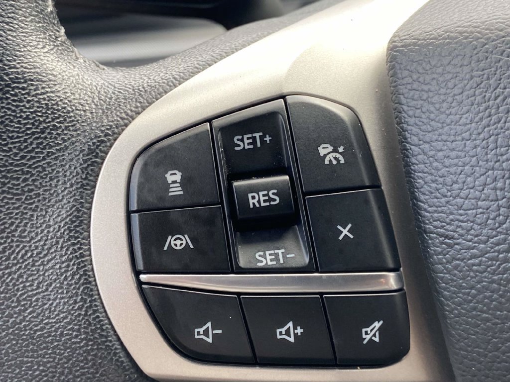 Used 2023 Ford Explorer XLT w/ Equipment Group 202A RWD image 34