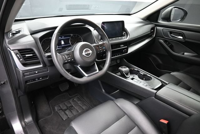 Used 2024 Nissan Rogue SV w/ SV Premium Package FWD image 20