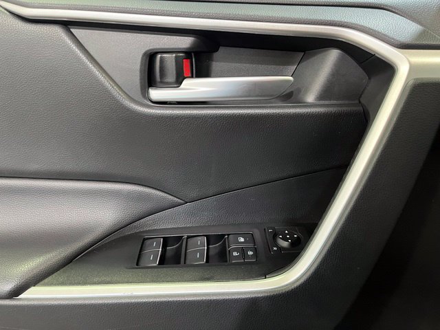 Certified 2025 Toyota RAV4 XLE w/ Convenience Package AWD/4WD image 15