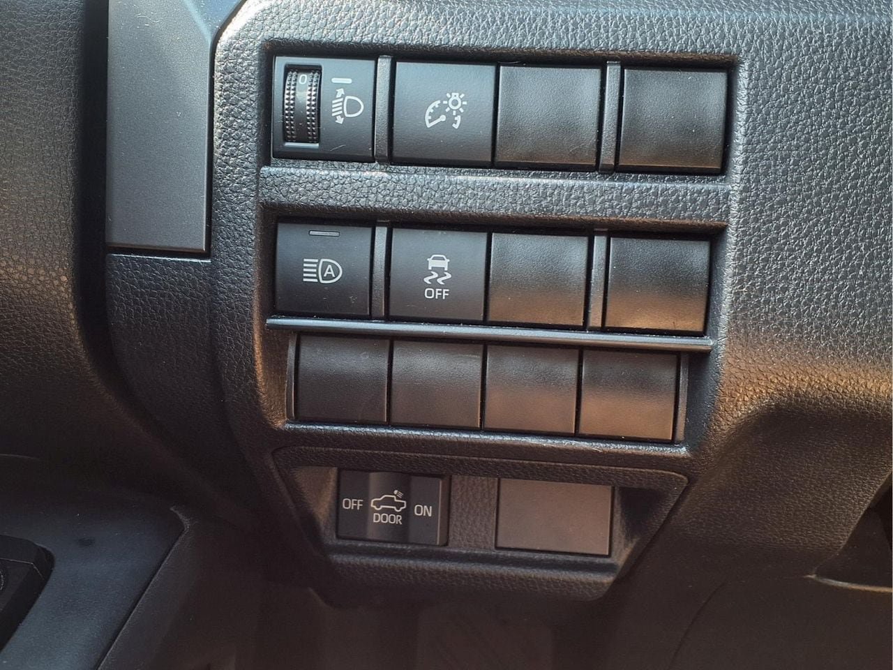 Used 2024 Toyota Tacoma TRD Off-Road AWD/4WD image 24