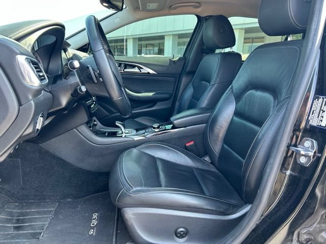 Used 2019 INFINITI QX30 AWD image 14