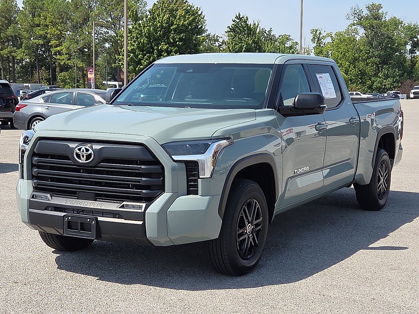 Used 2024 Toyota Tundra SR5 w/ SR5 Premium Package AWD/4WD image 2