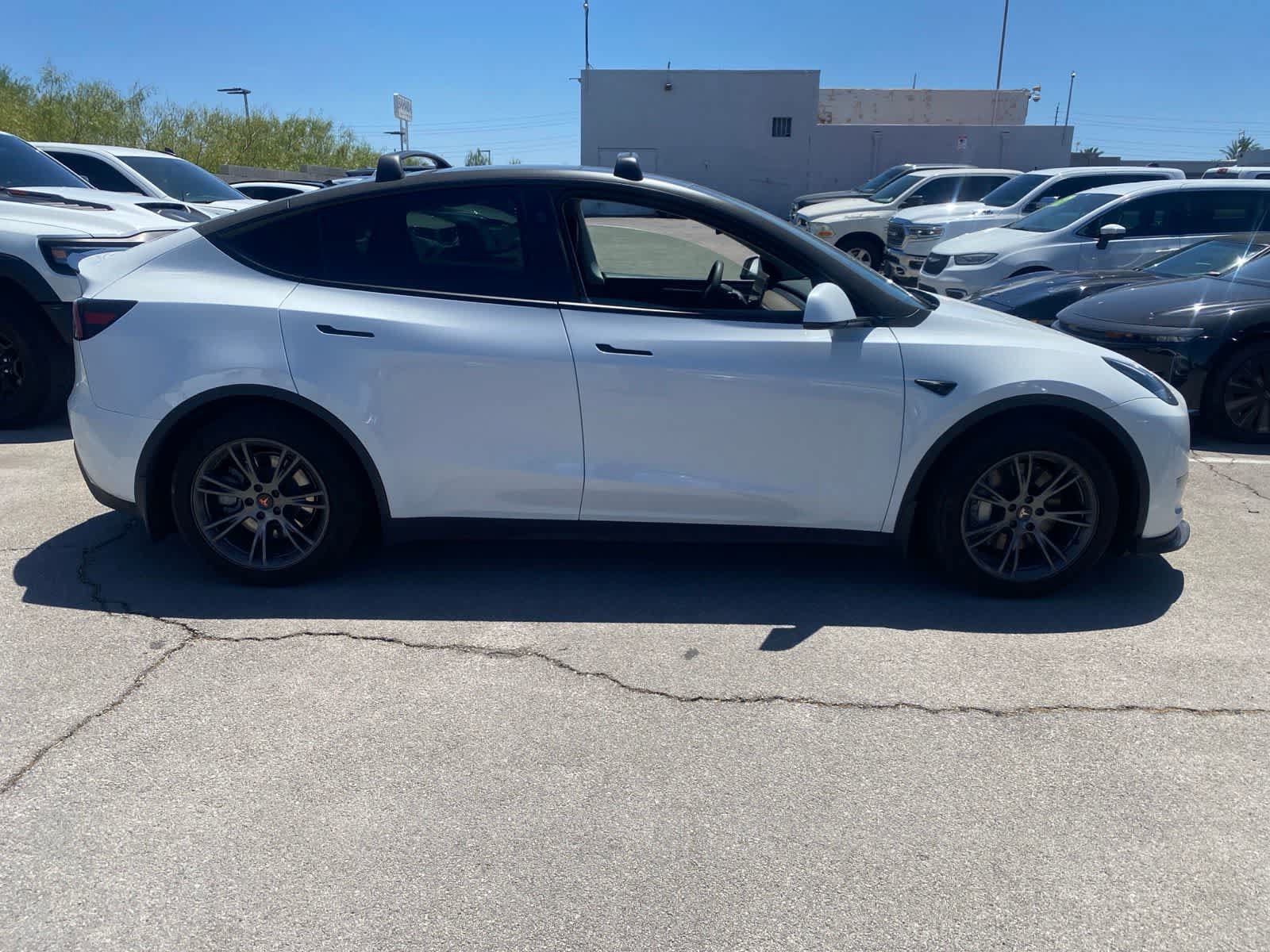 Used 2024 Tesla Model Y 2WD image 4