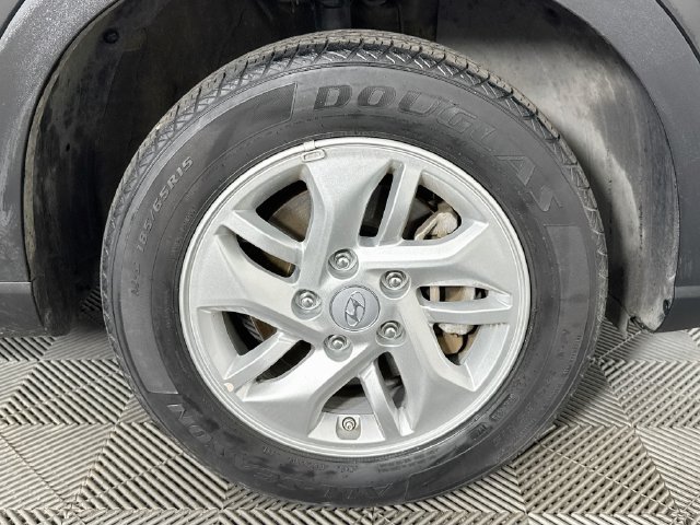 Used 2026 Hyundai Venue SE FWD image 28