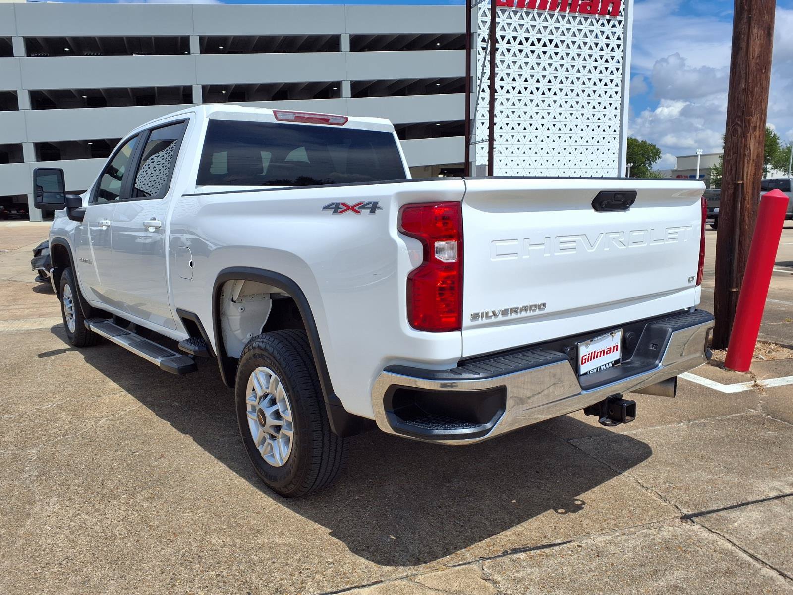 Used 2025 Chevrolet Silverado 2500 LT w/ Convenience Package AWD/4WD image 4