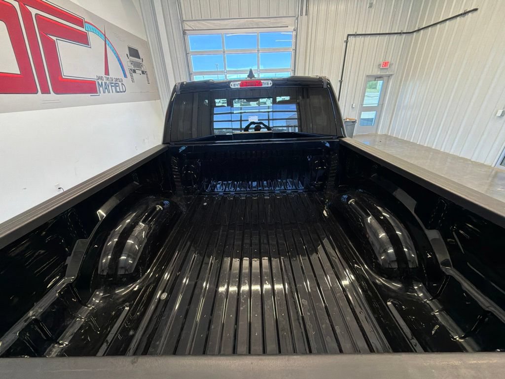 Used 2023 RAM 1500 Big Horn AWD/4WD image 18