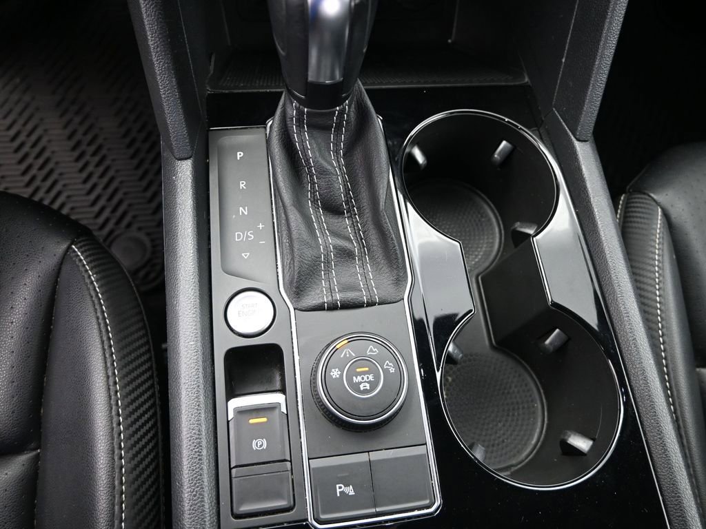 Used 2022 Volkswagen Atlas Cross Sport SE w/ Panoramic Sunroof Package image 22