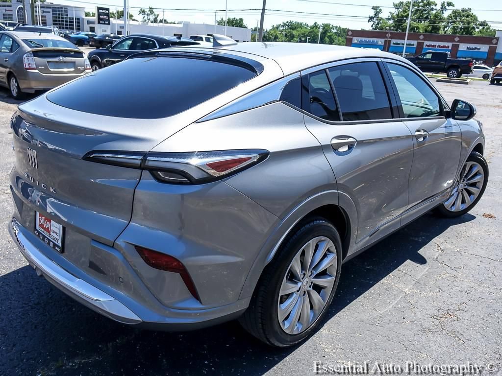 Used 2025 Buick Envista Sport Touring FWD image 9