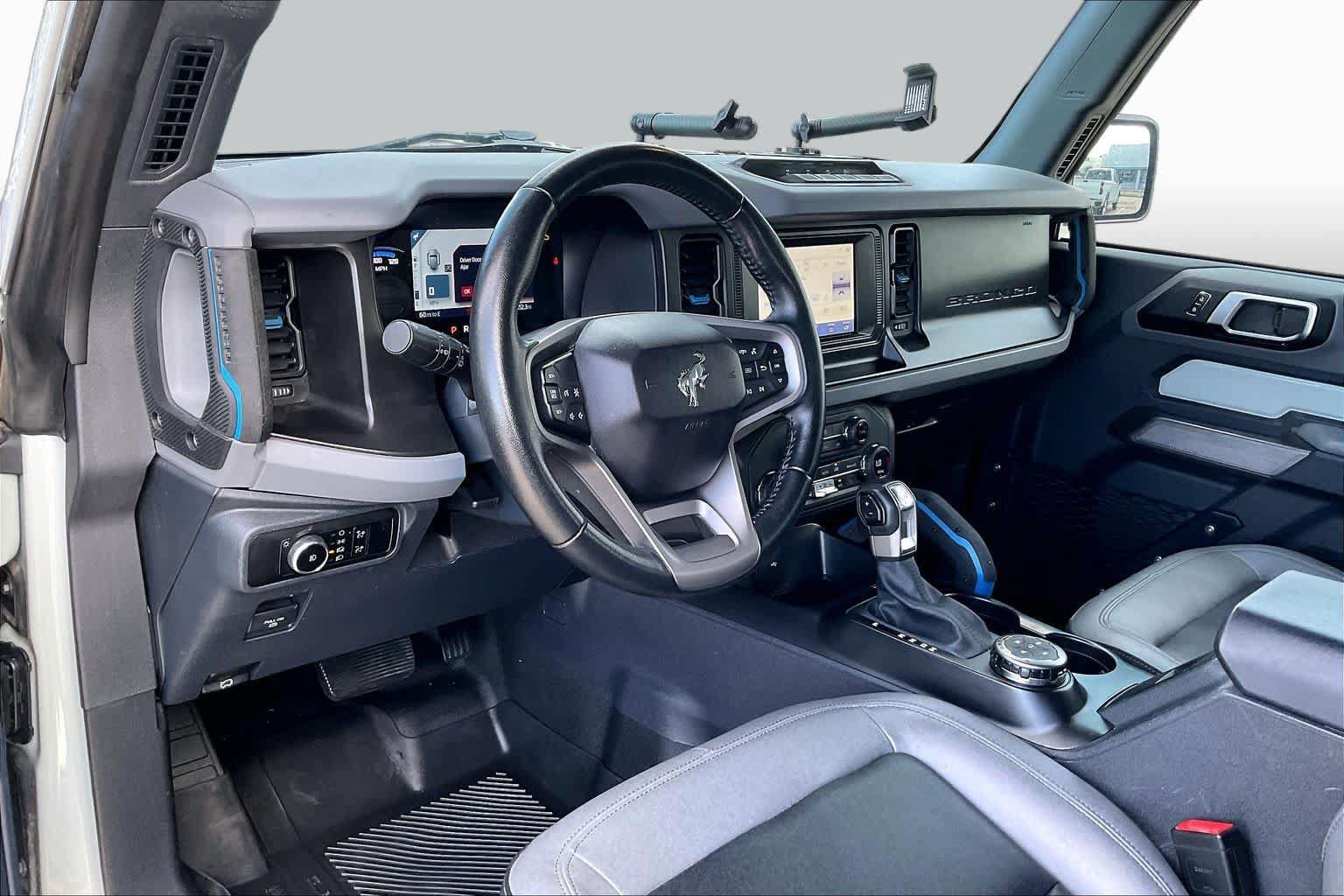 Used 2023 Ford Bronco Black Diamond w/ Sasquatch Package AWD/4WD image 15