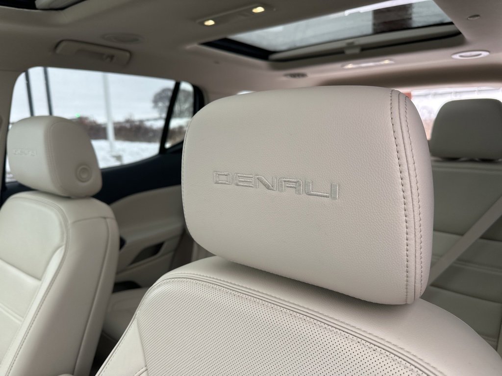 Used 2023 GMC Acadia Denali image 35