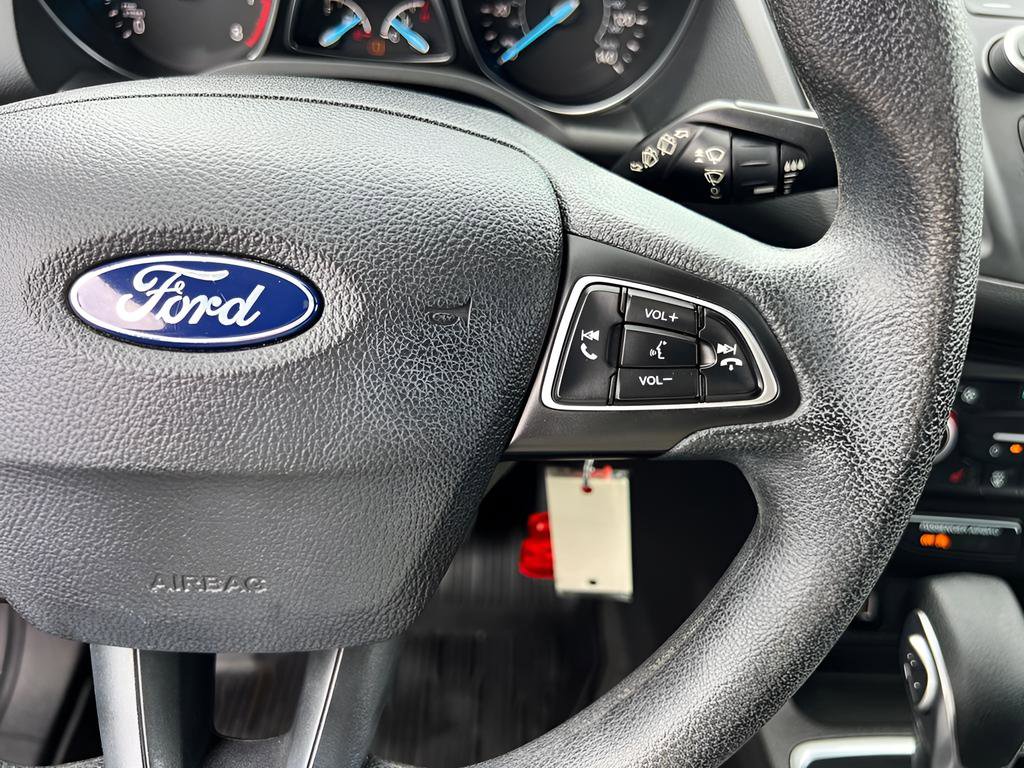 Used 2018 Ford Escape SE image 39