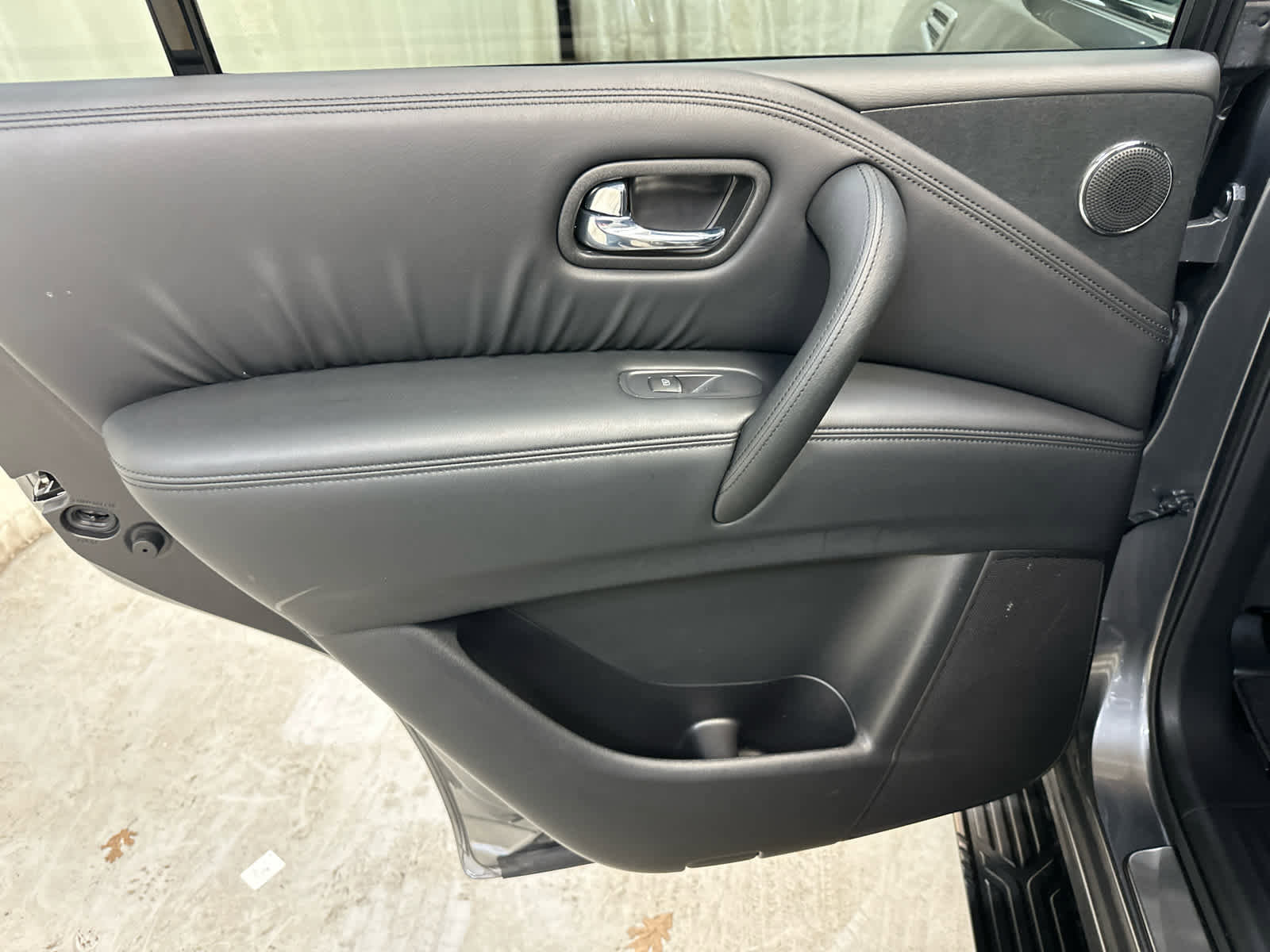 Certified 2024 Nissan Armada SL w/ Midnight Edition Package image 29