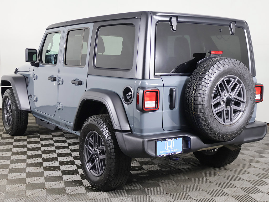 Used 2026 Jeep Wrangler Unlimited Sport AWD/4WD image 6