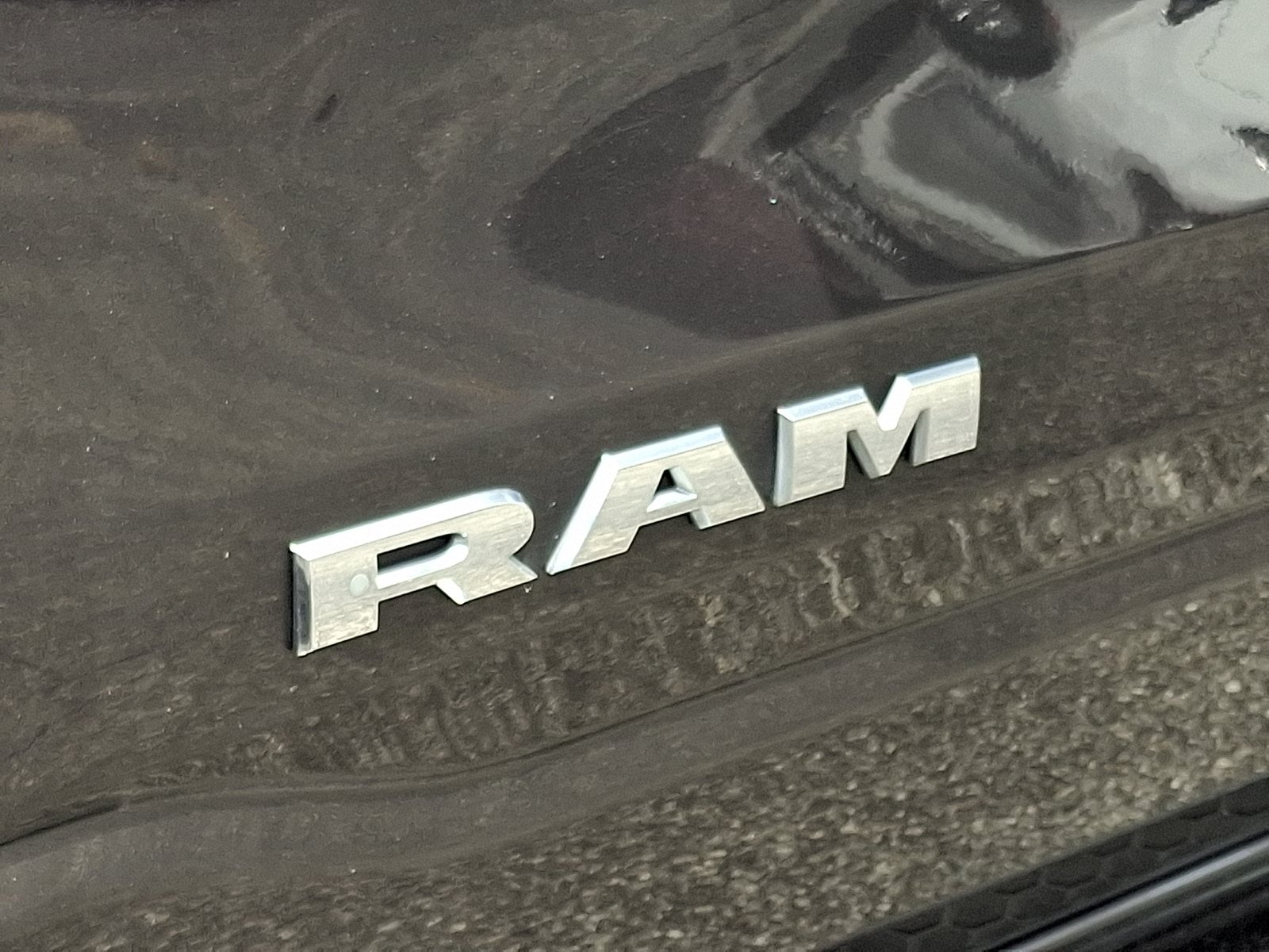 Used 2020 RAM 1500 Laramie w/ Sport Appearance Package AWD/4WD image 30