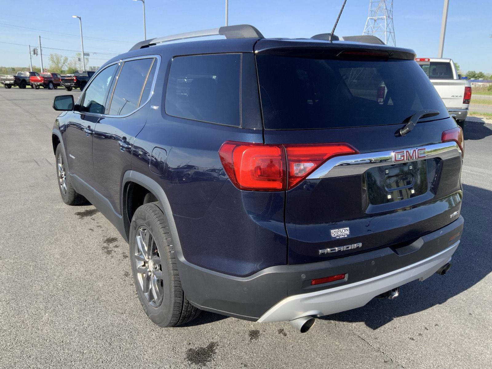 Used 2017 GMC Acadia SLT image 6
