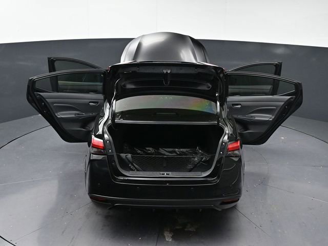 Used 2025 Nissan Versa SV w/ Trunk Package image 41