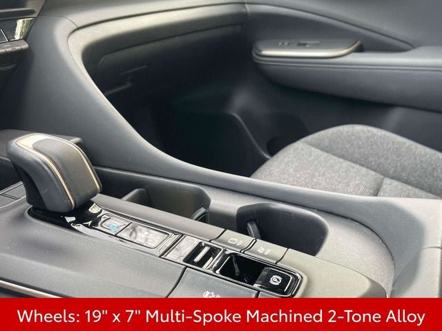 Certified 2023 Toyota Crown AWD/4WD image 34