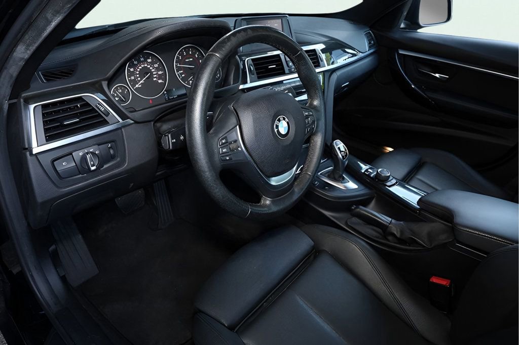 Used 2018 BMW 330i Sedan image 18