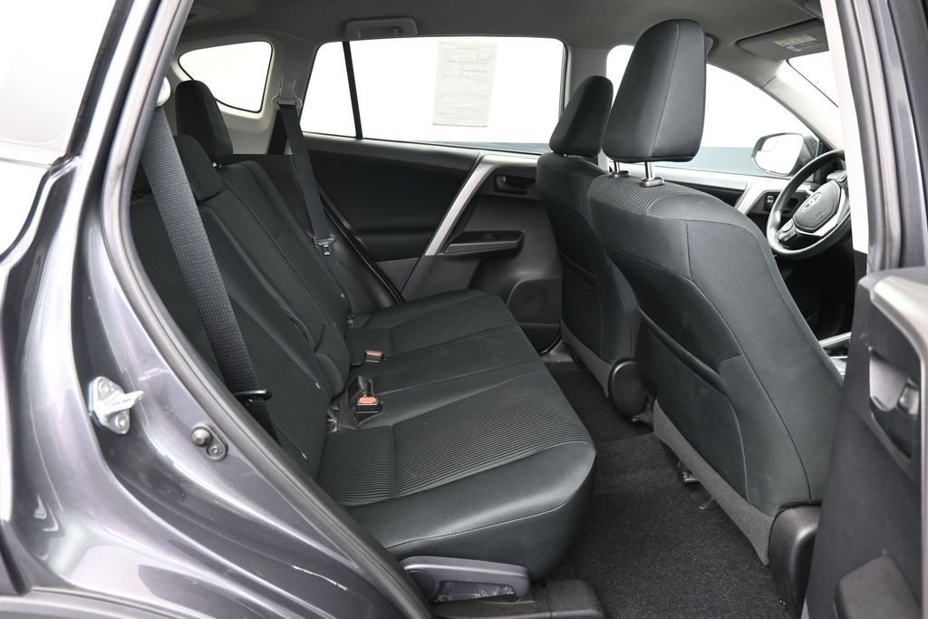 Used 2018 Toyota RAV4 LE w/ All Weather Liner Package AWD/4WD image 32