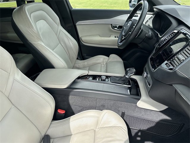 Used 2020 Volvo XC90 T6 R-Design w/ Protection Package Premier image 12