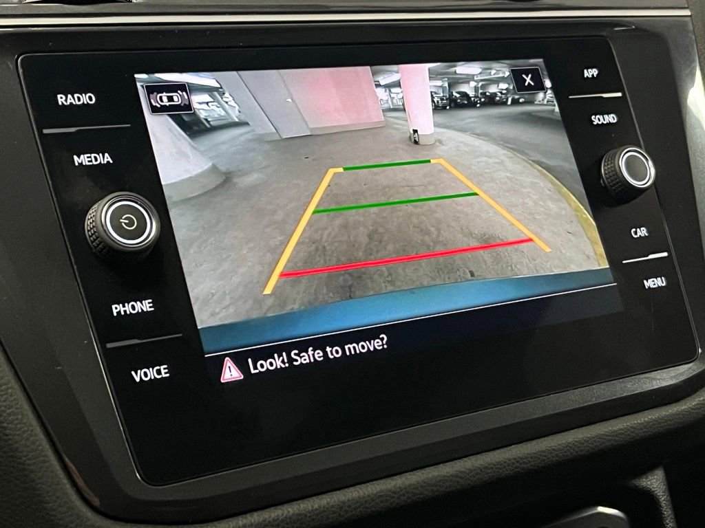 Certified 2021 Volkswagen Tiguan SE w/ Panoramic Sunroof Package image 29
