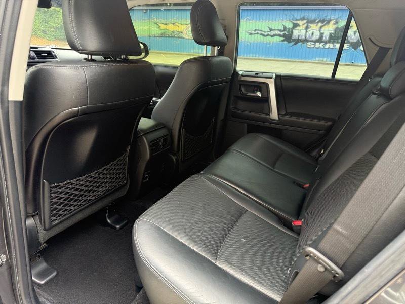 Used 2016 Toyota 4Runner Limited AWD/4WD image 34