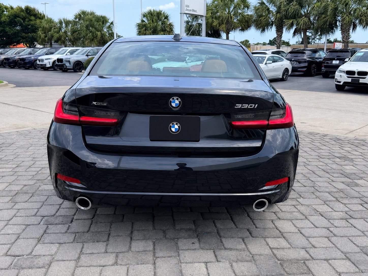 Used 2024 BMW 330i xDrive Sedan w/ Premium Package AWD/4WD image 10
