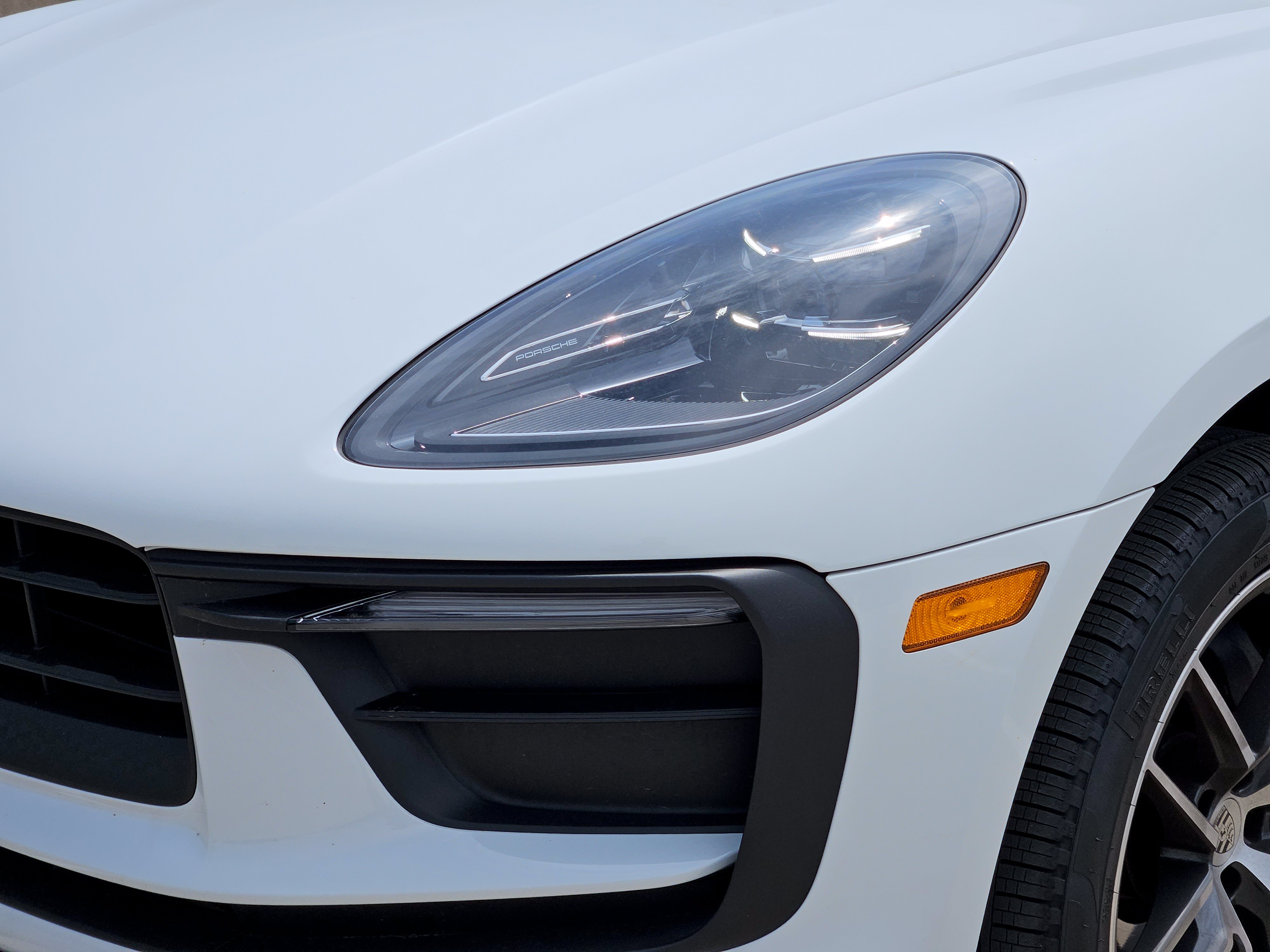 Certified 2026 Porsche Macan AWD/4WD image 12