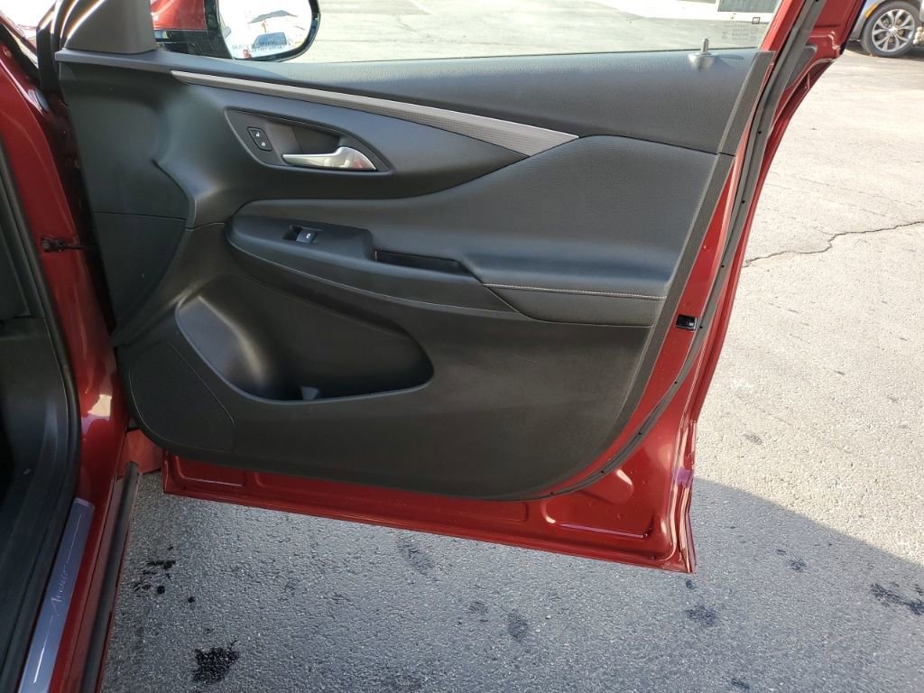 Used 2025 Buick Envista Avenir image 31