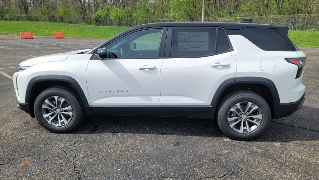 New 2026 Chevrolet Equinox LT w/ Convenience Package II FWD image 7