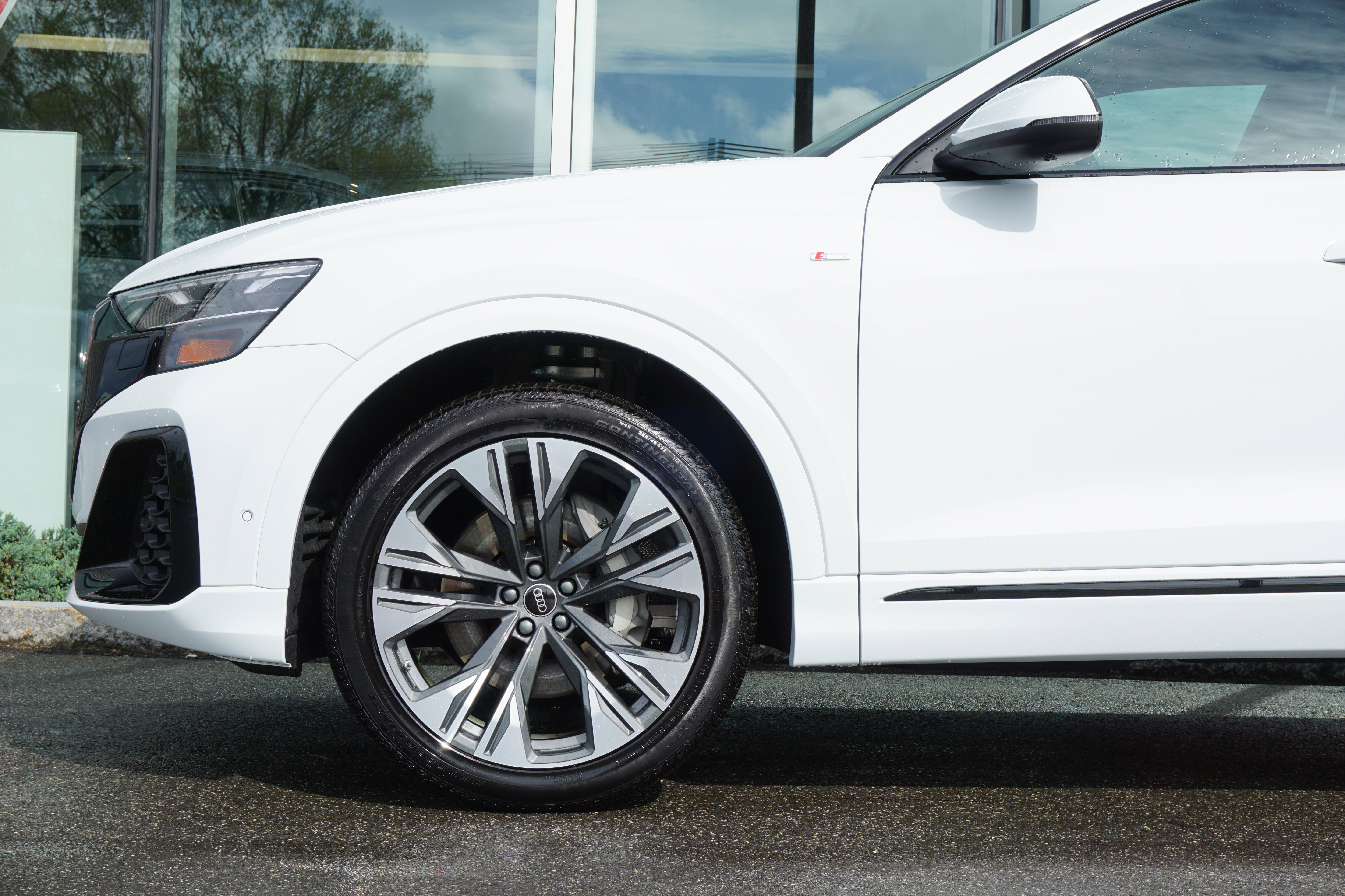 New 2025 Audi Q8 Premium Plus image 3