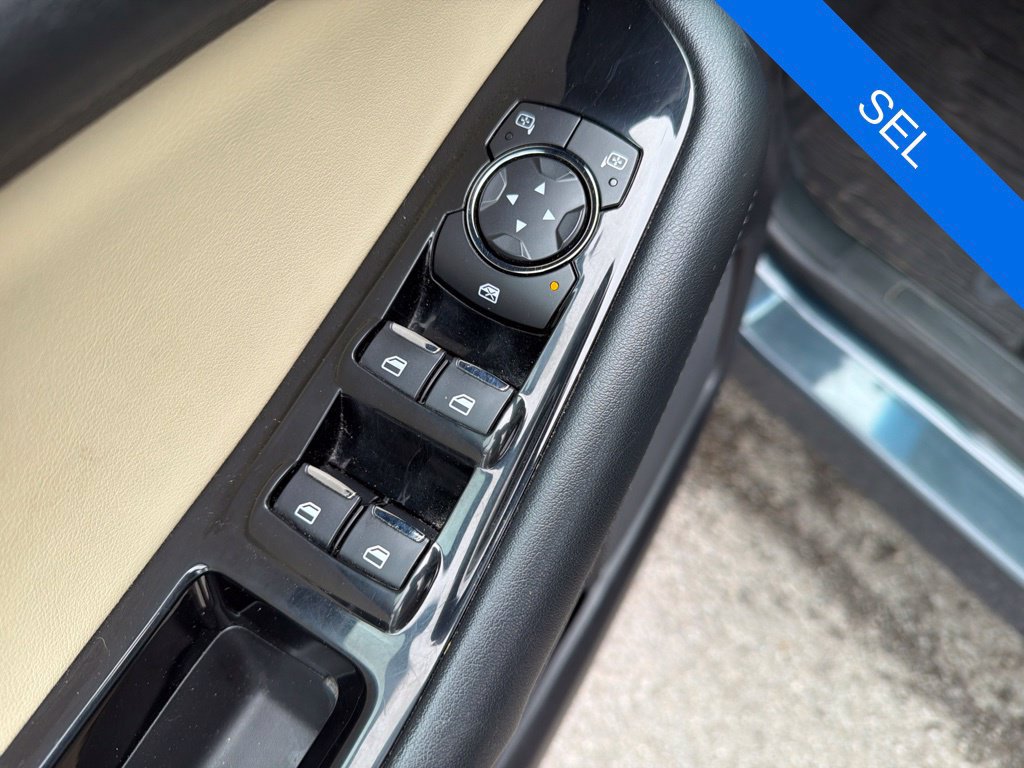 Used 2019 Ford Edge SEL w/ Equipment Group 201A AWD/4WD image 9