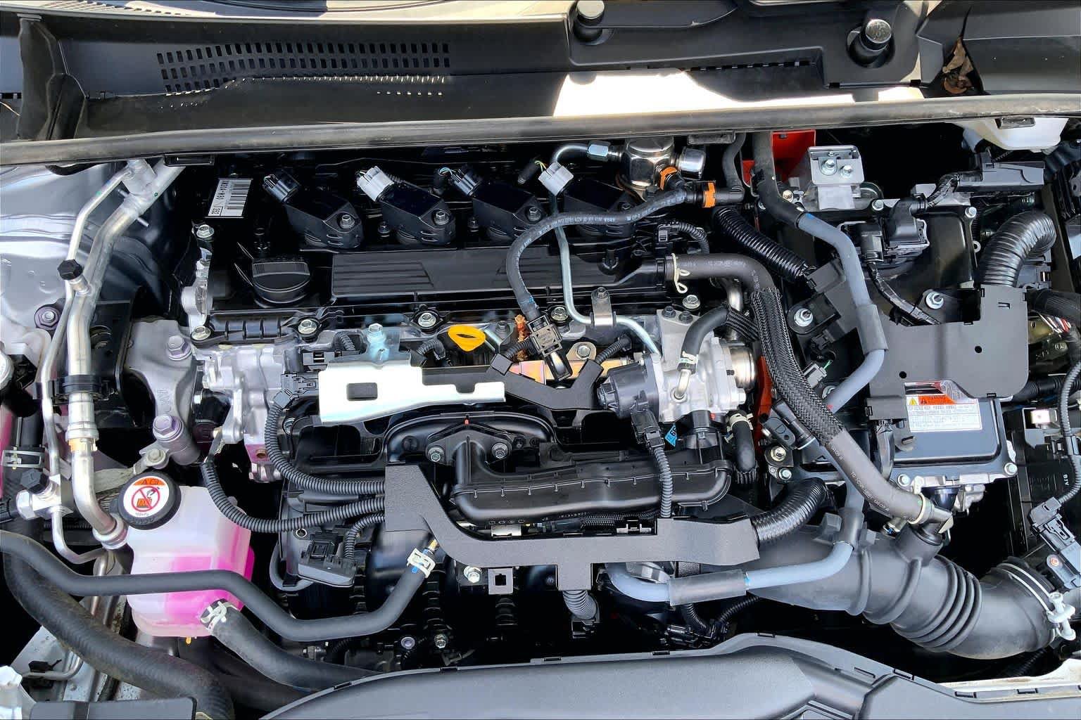 Used 2025 Toyota Prius LE FWD image 30