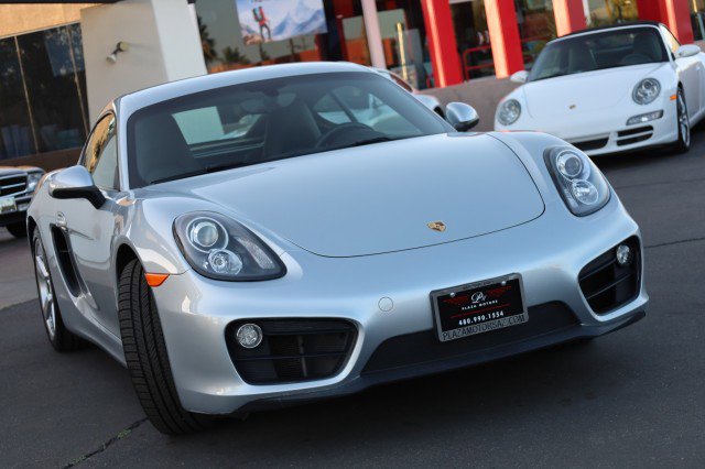 Used 2016 Porsche Cayman image 2