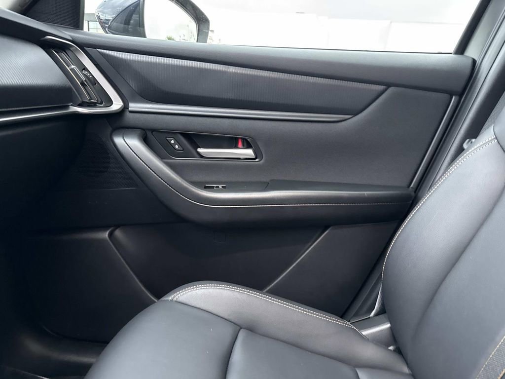 Certified 2025 MAZDA CX-90 3.3 Turbo w/ Select Package image 32