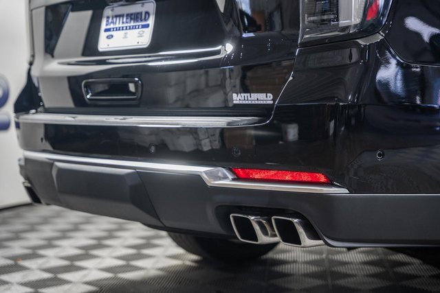 New 2026 Chevrolet Suburban High Country image 7