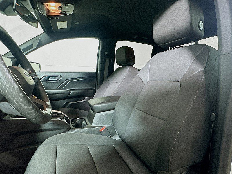 Used 2025 Chevrolet Colorado Trail Boss image 11