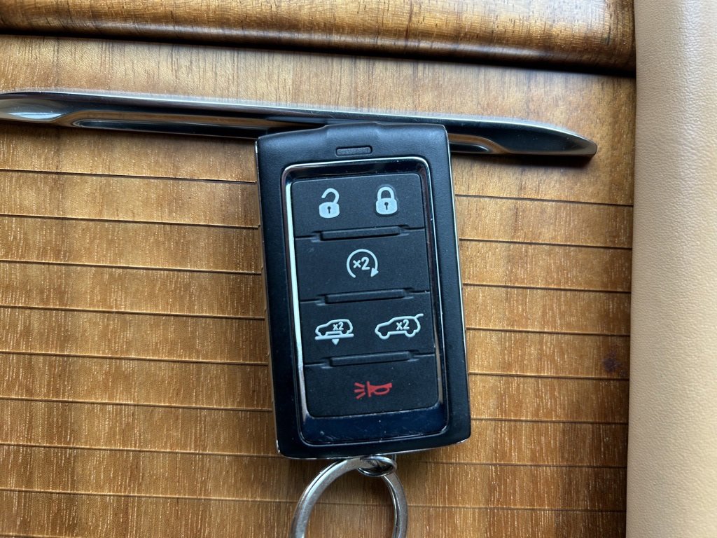 Used 2024 Jeep Grand Wagoneer Series III w/ HD Trailer Tow Package image 37